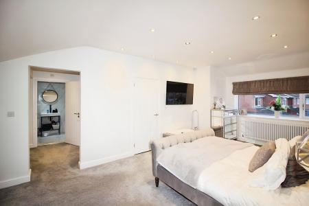 4 bedroom Detached house for sale in The Meadows, East Goscote, LE7