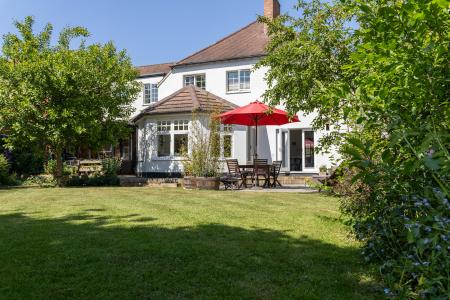 4 bedroom Detached house for sale in The Meadway, Syston, LE7