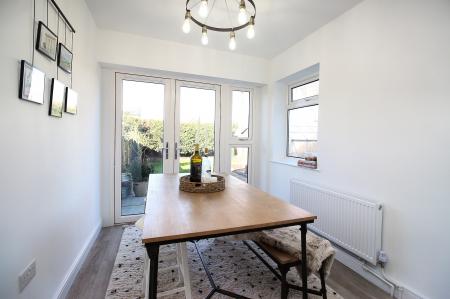 3 bedroom Semi-detached house for sale in The Ringway, Queniborough, LE7