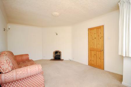 4 bedroom Semi-detached house for sale in Extended Family Home - The Ringway, Queniborough, LE7