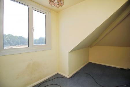 4 bedroom Semi-detached house for sale in Extended Family Home - The Ringway, Queniborough, LE7