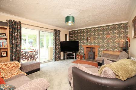 3 bedroom Detached bungalow for sale in The Roundway, Thurmaston, LE4