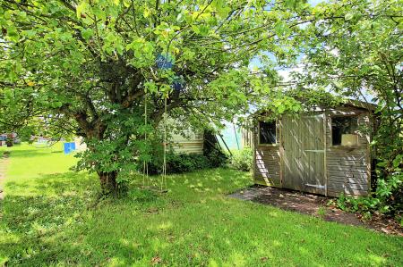 3 bedroom Semi-detached house for sale in The Roundway, Thurmaston, LE4