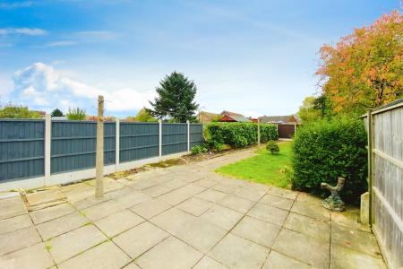 2 bedroom Semi-detached house for sale in The Roundway, Thurmaston, LE4