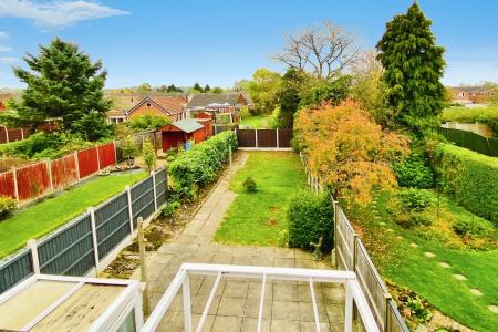 2 bedroom Semi-detached house for sale in The Roundway, Thurmaston, LE4