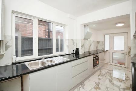 2 bedroom Semi-detached house for sale in The Roundway, Thurmaston, LE4