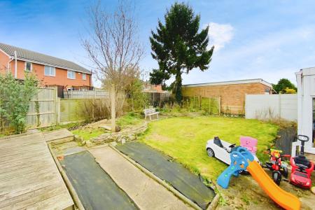 2 bedroom Detached house for sale in The Roundway, Thurmaston, LE4