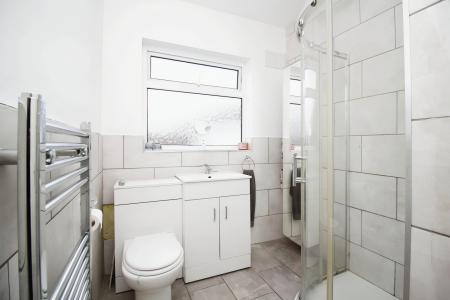 2 bedroom Detached house for sale in The Roundway, Thurmaston, LE4