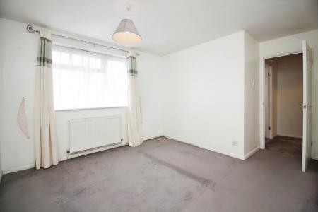 3 bedroom Semi-detached house for sale in Thorpe Field Drive, Thurmaston, LE4