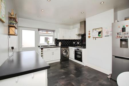 2 bedroom Semi-detached bungalow for sale in University Close, Syston, LE7