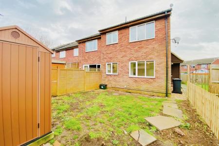 1 bedroom Terraced House for sale in Warren Avenue, Leicester, LE4