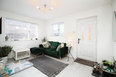 1 bedroom Terraced House for sale in Warren Avenue, Off Barkbythorpe Road, Leicester, LE4