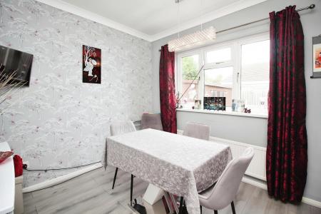 2 bedroom Semi-detached bungalow for sale in Watchcrete Avenue, Queniborough, LE7