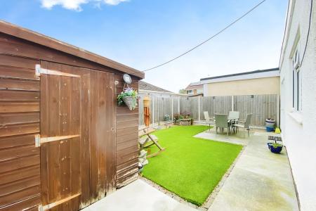 2 bedroom Semi-detached bungalow for sale in Watchcrete Avenue, Queniborough, LE7