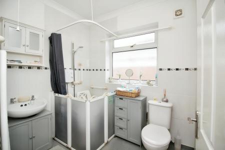 2 bedroom Semi-detached bungalow for sale in Watchcrete Avenue, Queniborough, LE7