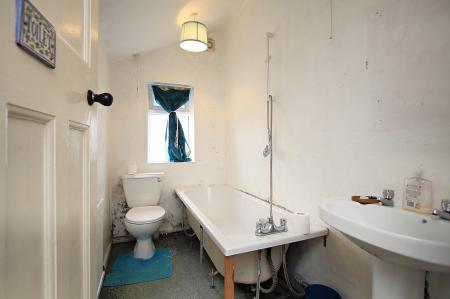 2 bedroom Semi-detached bungalow for sale in Watchcrete Avenue, Queniborough, LE7