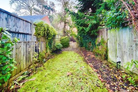 3 bedroom Terraced House for sale in West Street, Enderby, LE19