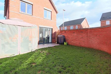 3 bedroom Detached house for sale in Westfield Avenue, Earl Shilton, LE9