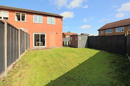 3 bedroom Semi-detached house for sale in Willow Walk, Syston, LE7