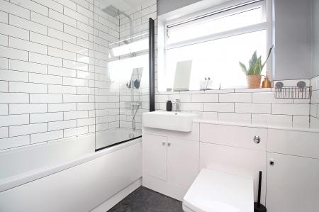 3 bedroom Semi-detached house for sale in Willow Walk, Syston, LE7