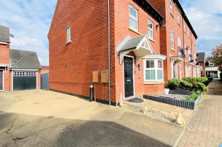 3 bedroom End of terrace house for sale in Willowbrook Way, Rearsby, LE7 4YW