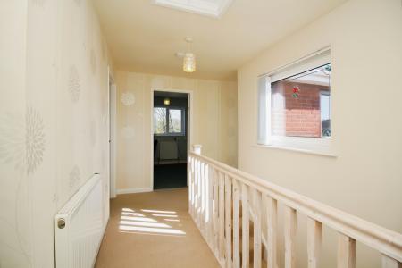 4 bedroom Detached house for sale in Worcester Avenue, Birstall, LE4