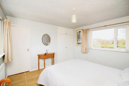 4 bedroom Detached house for sale in Worcester Avenue, Birstall, LE4