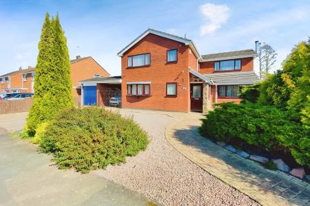 4 bedroom Detached house for sale in Worcester Avenue, Birstall, LE4