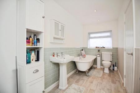 3 bedroom Semi-detached house for sale in Barrow Crescent, Gaddesby, LE7