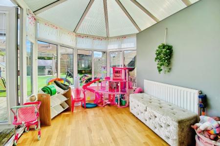 3 bedroom Semi-detached house for sale in Barrow Crescent, Gaddesby, LE7