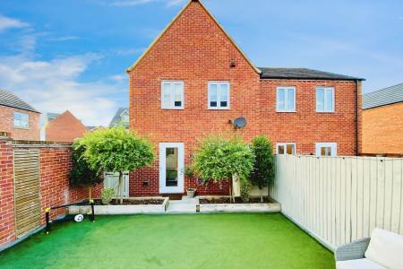 3 bedroom Semi-detached house for sale in Linacre Crescent, Syston, LE7