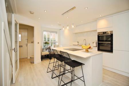 3 bedroom Semi-detached house for sale in Linacre Crescent, Syston, LE7