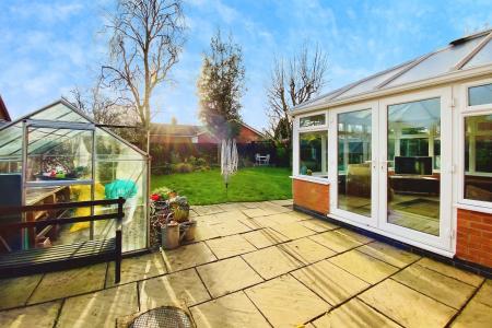 3 bedroom Detached house for sale in St Hildas Close, Syston, LE7