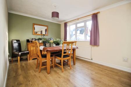 3 bedroom Detached house for sale in St Hildas Close, Syston, LE7