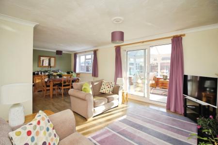 3 bedroom Detached house for sale in St Hildas Close, Syston, LE7