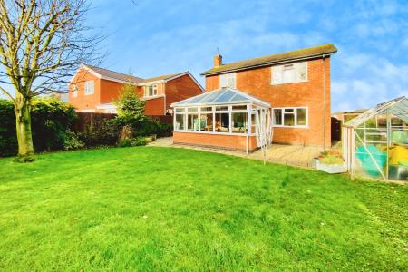 3 bedroom Detached house for sale in St Hildas Close, Syston, LE7