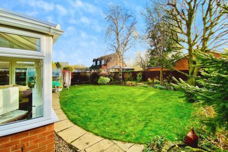 3 bedroom Detached house for sale in St Hildas Close, Syston, LE7