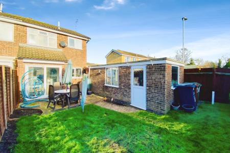 2 bedroom Semi-detached house for sale in Dalley Close, Syston, LE7