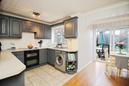 2 bedroom Semi-detached house for sale in Dalley Close, Syston, LE7