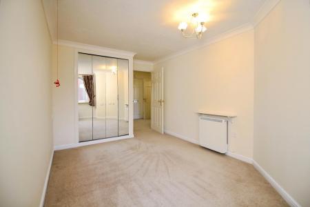 1 bedroom Flat for sale in Forge Court, Syston, LE7