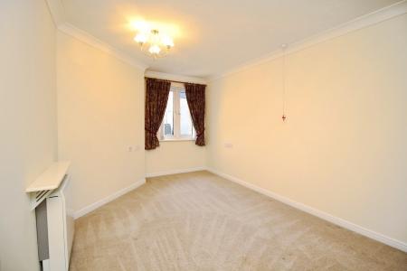1 bedroom Flat for sale in Forge Court, Syston, LE7
