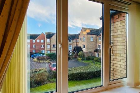 1 bedroom Flat for sale in Forge Court, Syston, LE7