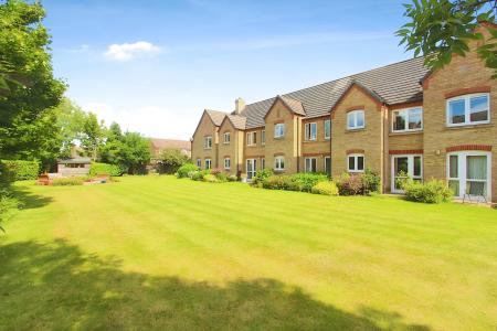1 bedroom Flat for sale in Forge Court, Syston, LE7