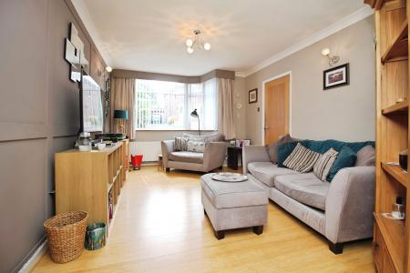 4 bedroom Semi-detached house for sale in Woodgate Drive, Birstall, LE4