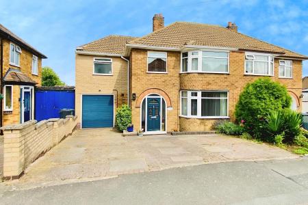 Woodgate Drive, Birstall, LE4