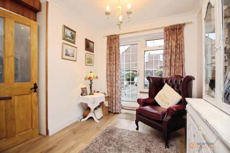 3 bedroom Semi-detached house for sale in Allington Drive, Birstall, LE4