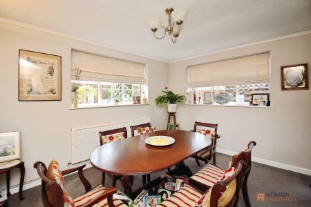 3 bedroom Semi-detached house for sale in Allington Drive, Birstall, LE4