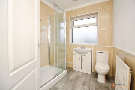 2 bedroom Semi-detached bungalow for sale in Northdown Drive, Thurmaston, LE4