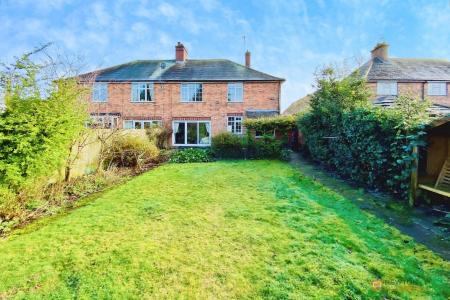 4 bedroom Semi-detached house for sale in Broad Street, Syston, LE7