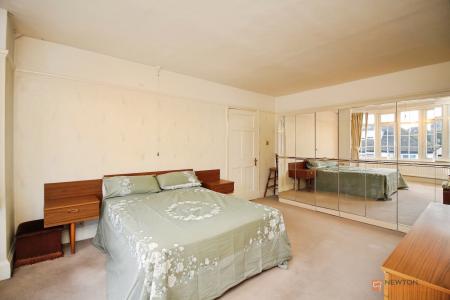 4 bedroom Semi-detached house for sale in Broad Street, Syston, LE7